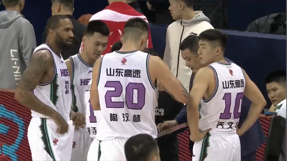  北京控股末节崩盘负于山东高速男篮