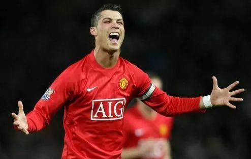 英超豪门曼联宣布签下法国天才中场核心