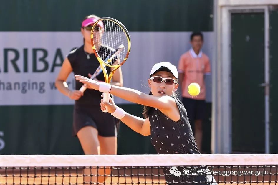  中国金花双打建功，段莹莹/郑赛赛法网夺冠